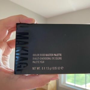 IL Makiage color boss master eyeshadow pallete new in box “treat yo self”